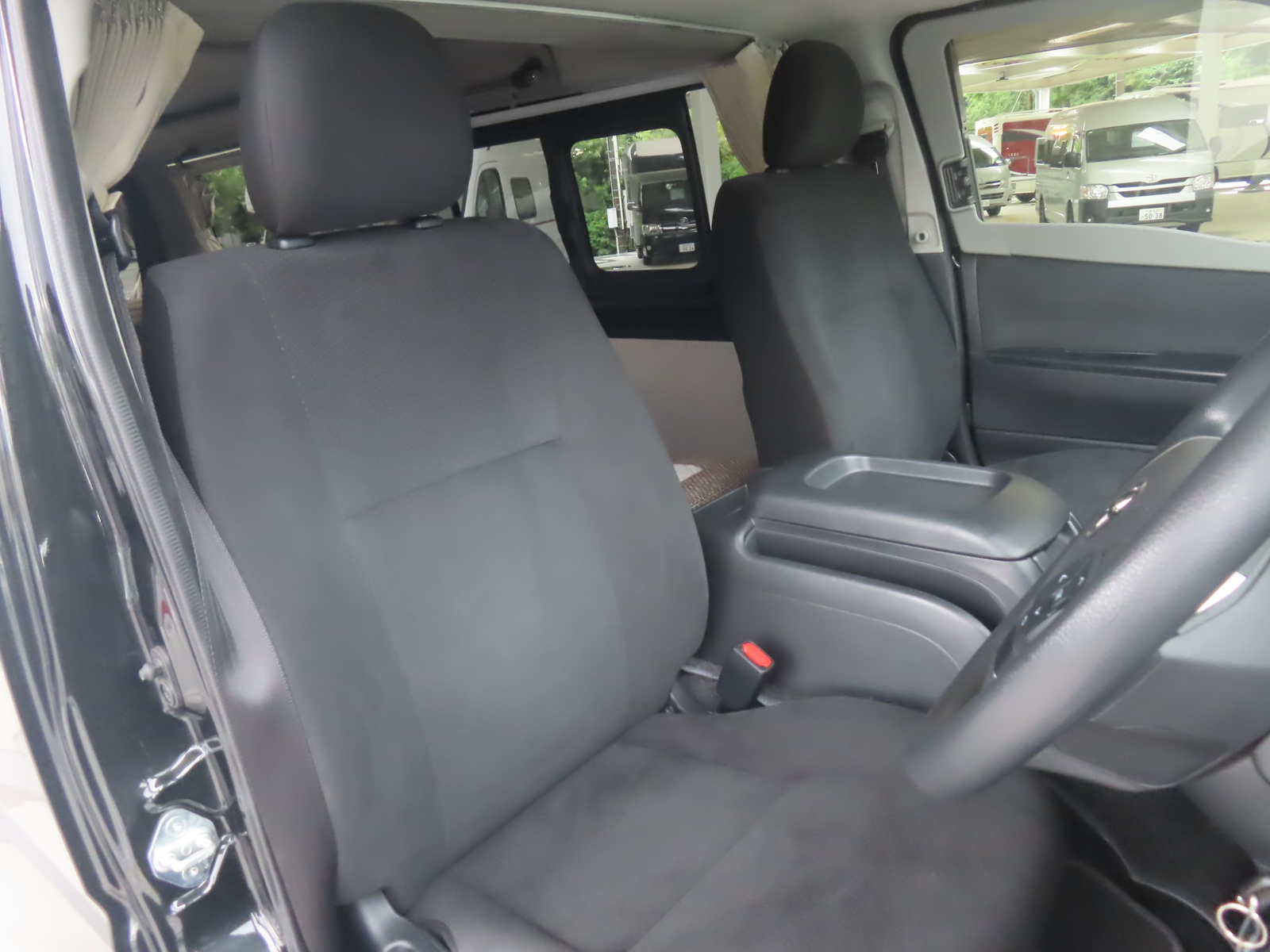 キャンピングカーバンコン