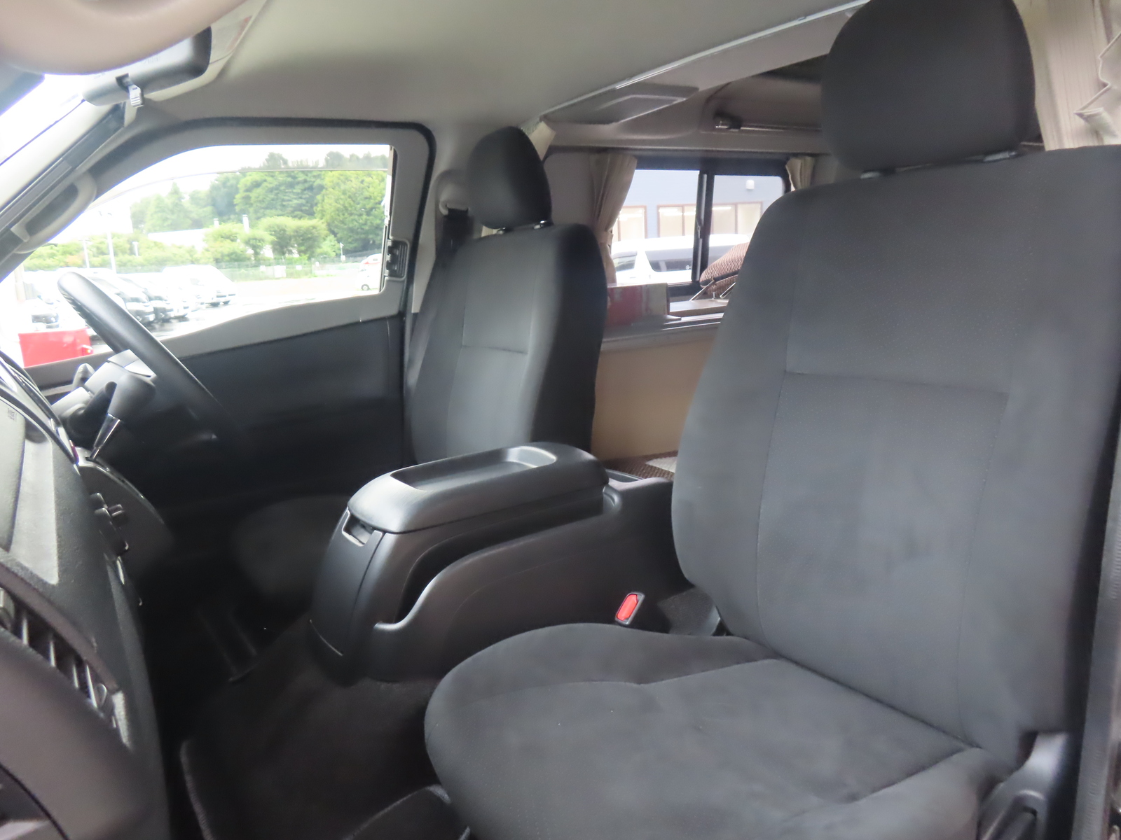 キャンピングカーバンコン