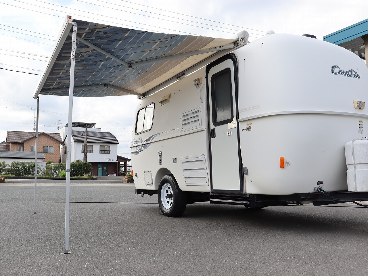 キャンピングカートレーラー