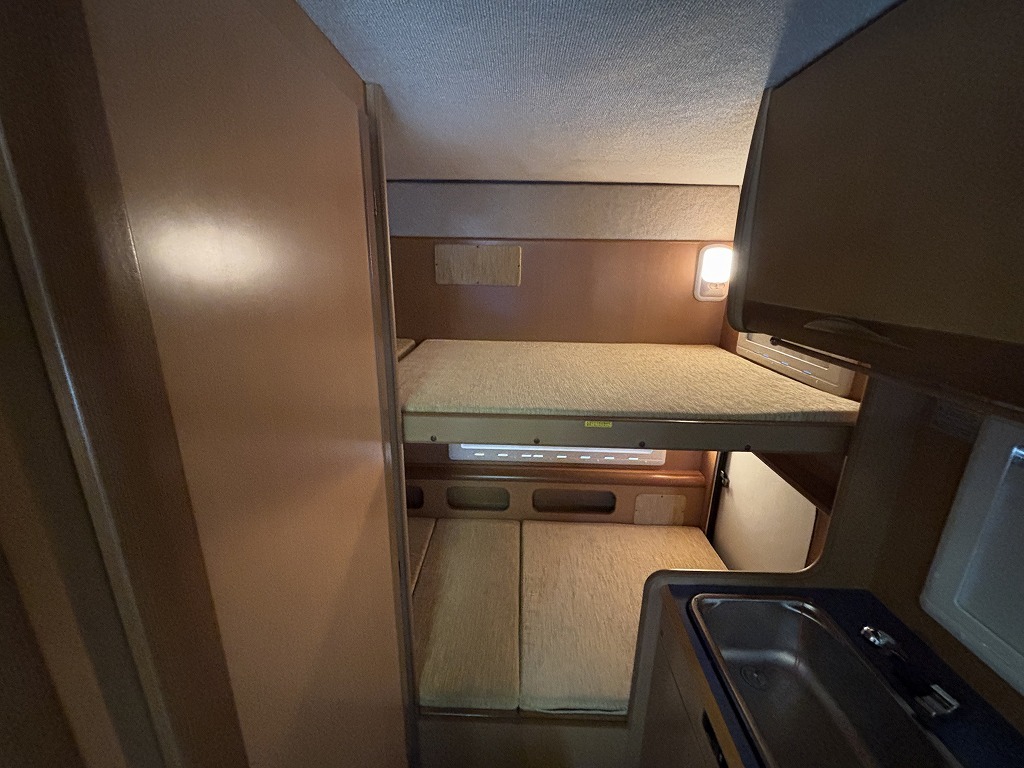 キャンピングカーキャブコン