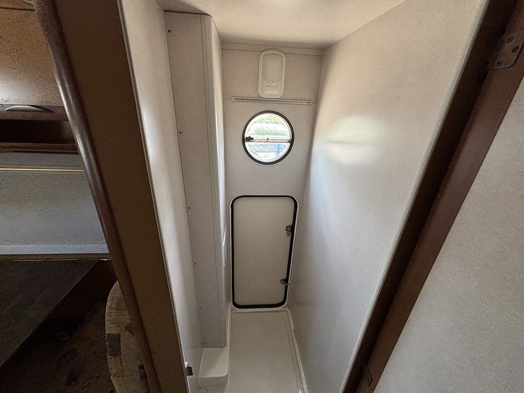 キャンピングカーキャブコン