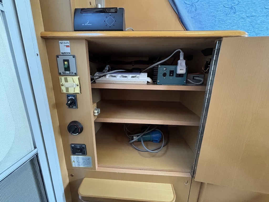 キャンピングカーキャブコン