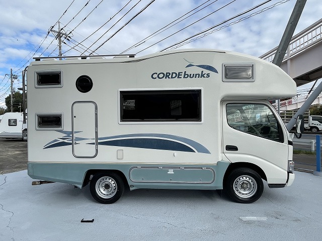 キャンピングカーキャブコン