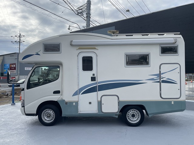 キャンピングカーキャブコン