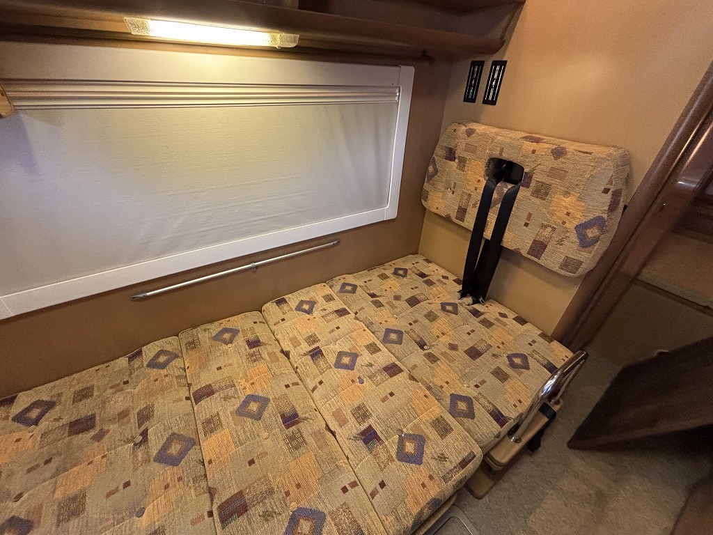 キャンピングカーキャブコン