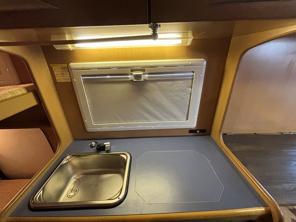 キャンピングカーキャブコン