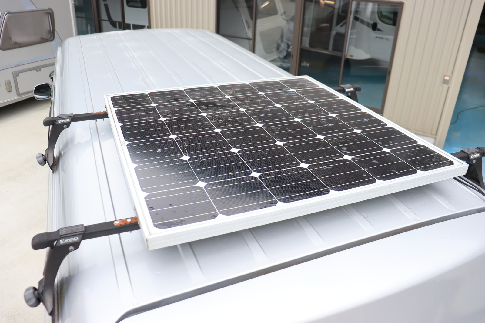 キャンピングカーバンコン