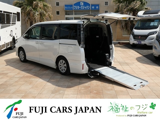 ヴォクシー 福祉車両