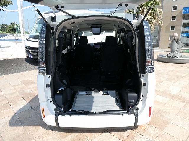 トヨタヴォクシー