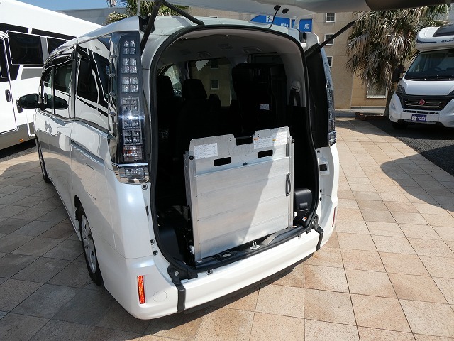 トヨタヴォクシー