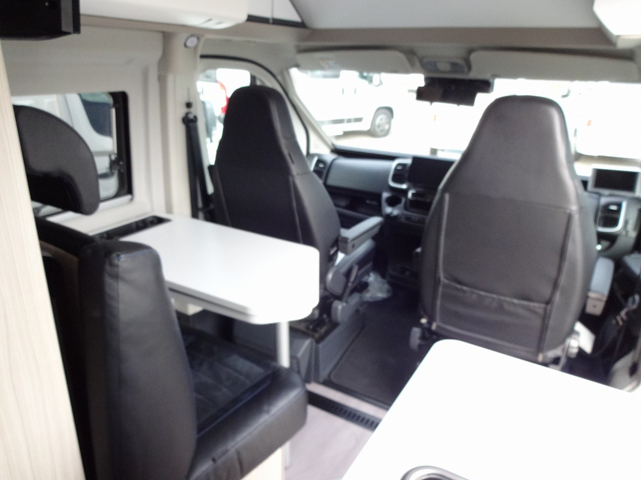 キャンピングカーバンコン