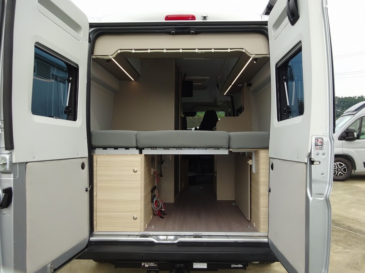 キャンピングカーバンコン