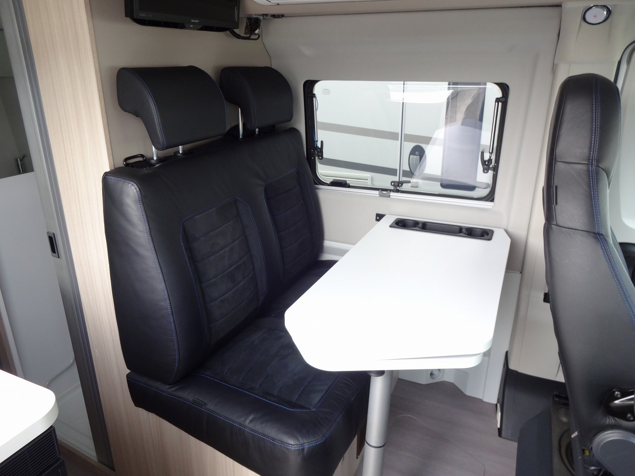 キャンピングカーバンコン