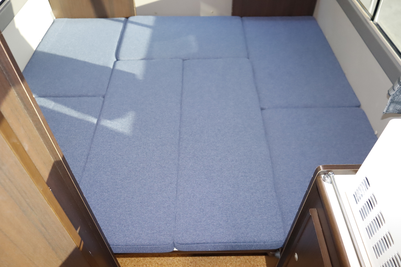 キャンピングカーバスコン