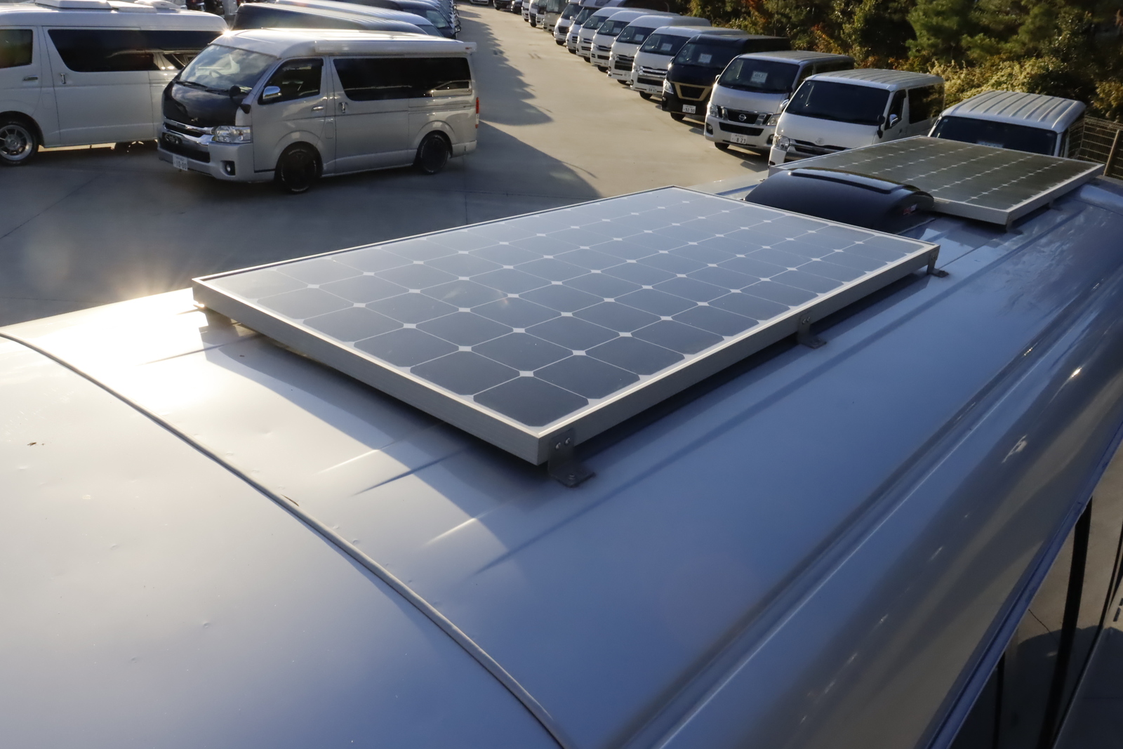 キャンピングカーバスコン