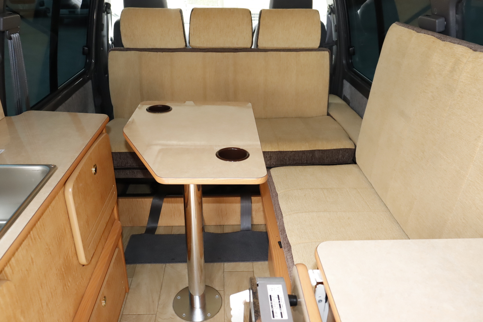 キャンピングカーバンコン