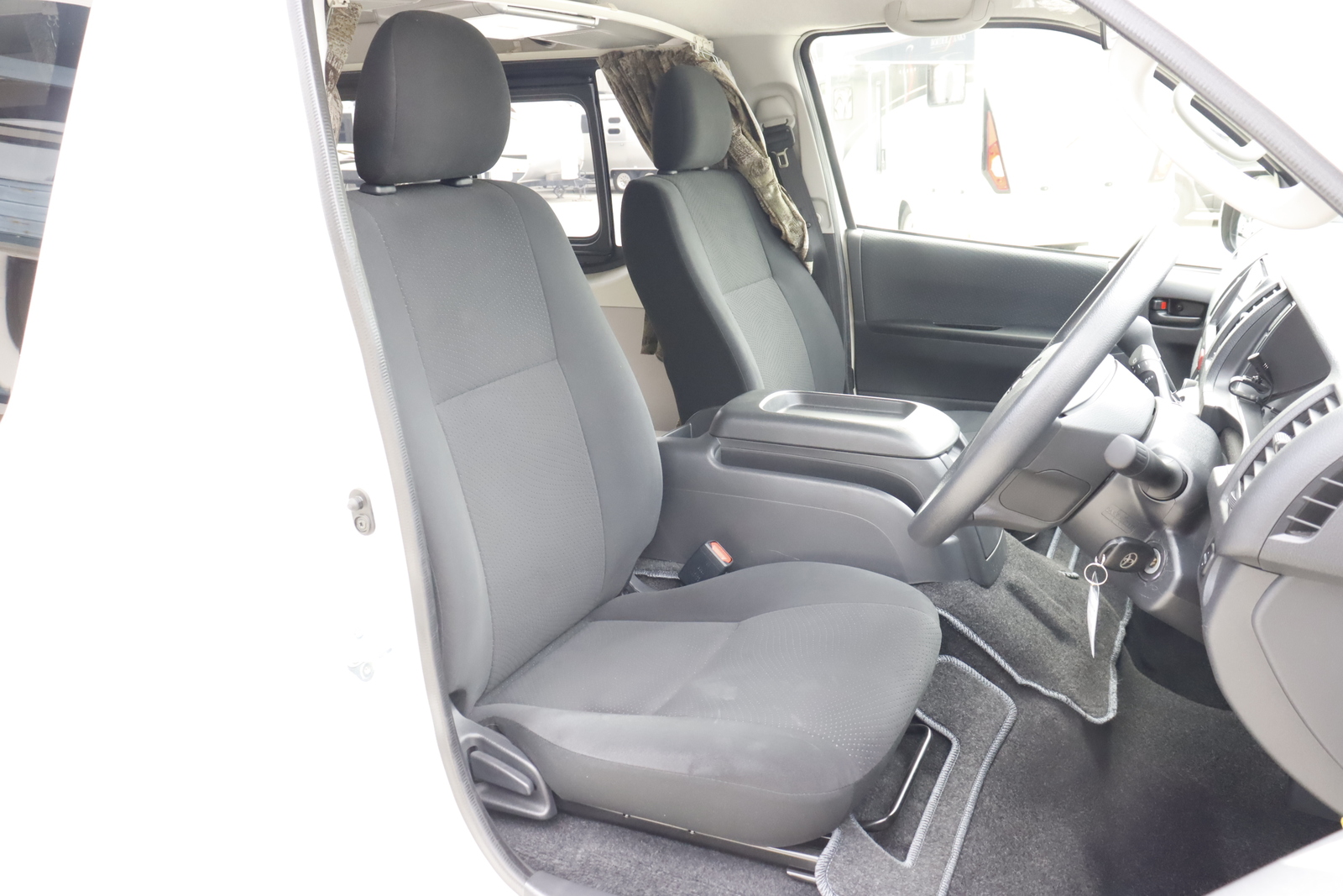 キャンピングカーバンコン