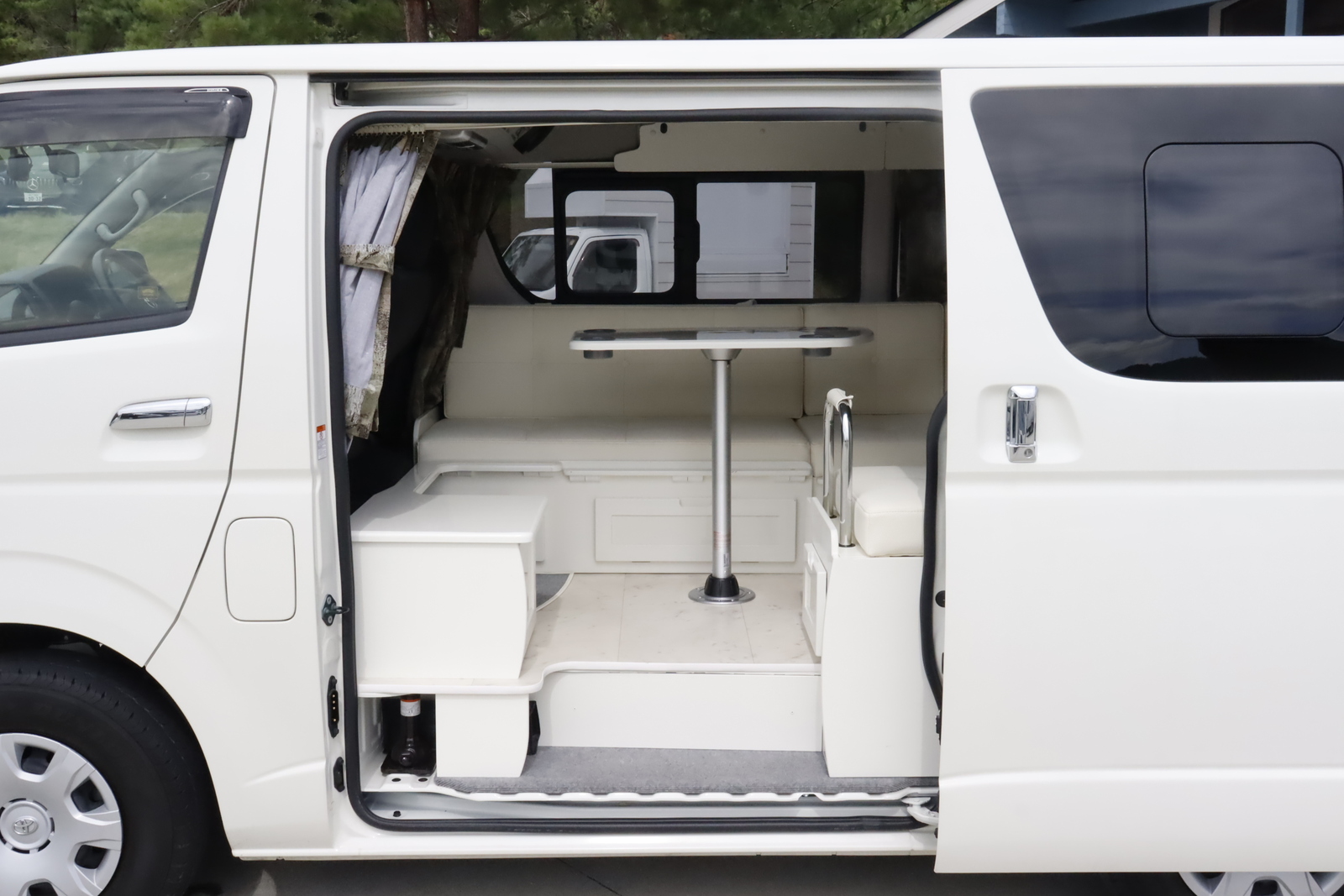 キャンピングカーバンコン