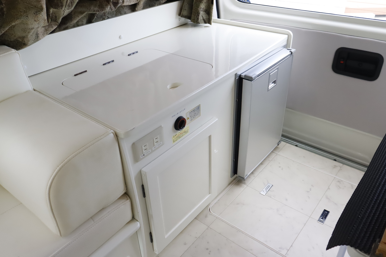 キャンピングカーバンコン