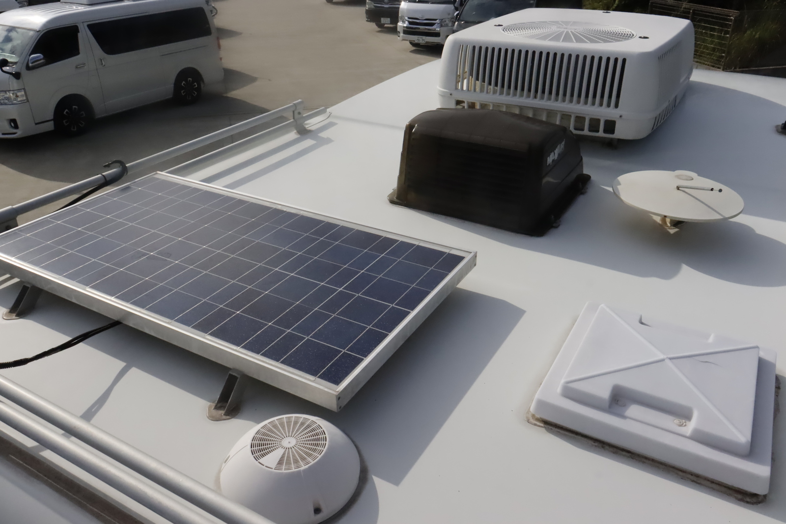 キャンピングカーキャブコン