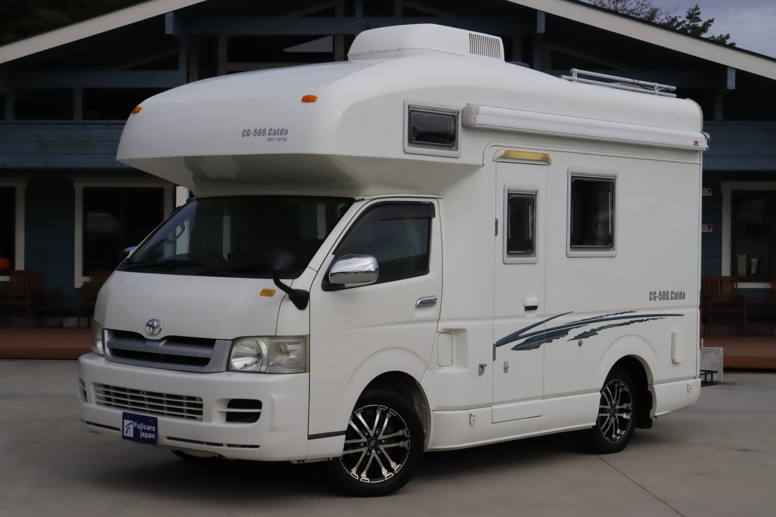 キャンピングカーキャブコン