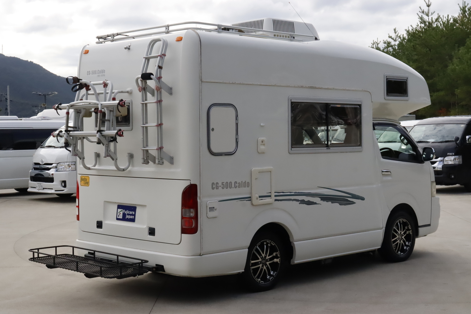 キャンピングカーキャブコン