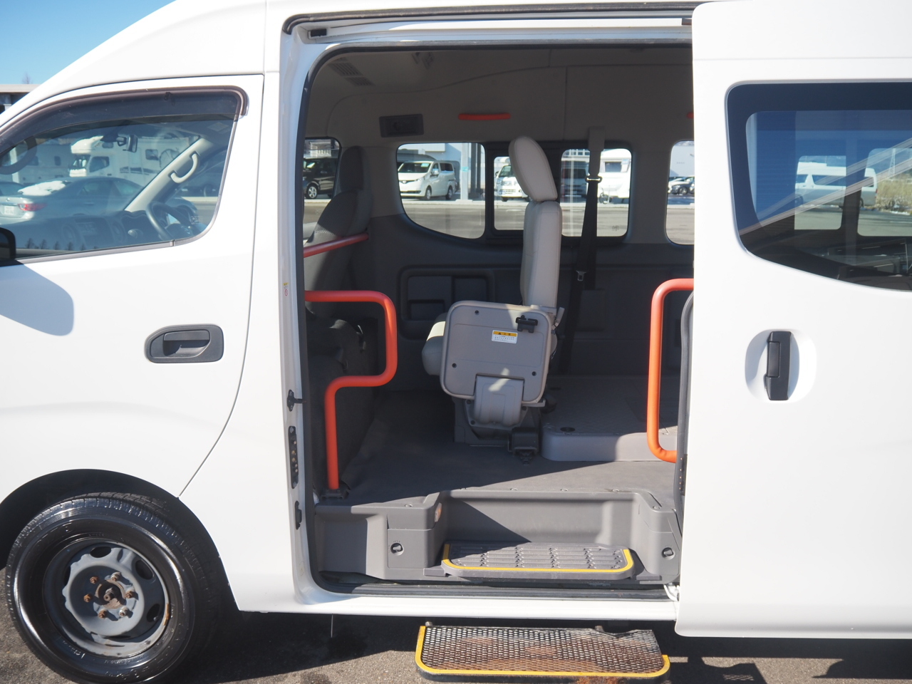 日産NV350キャラバン