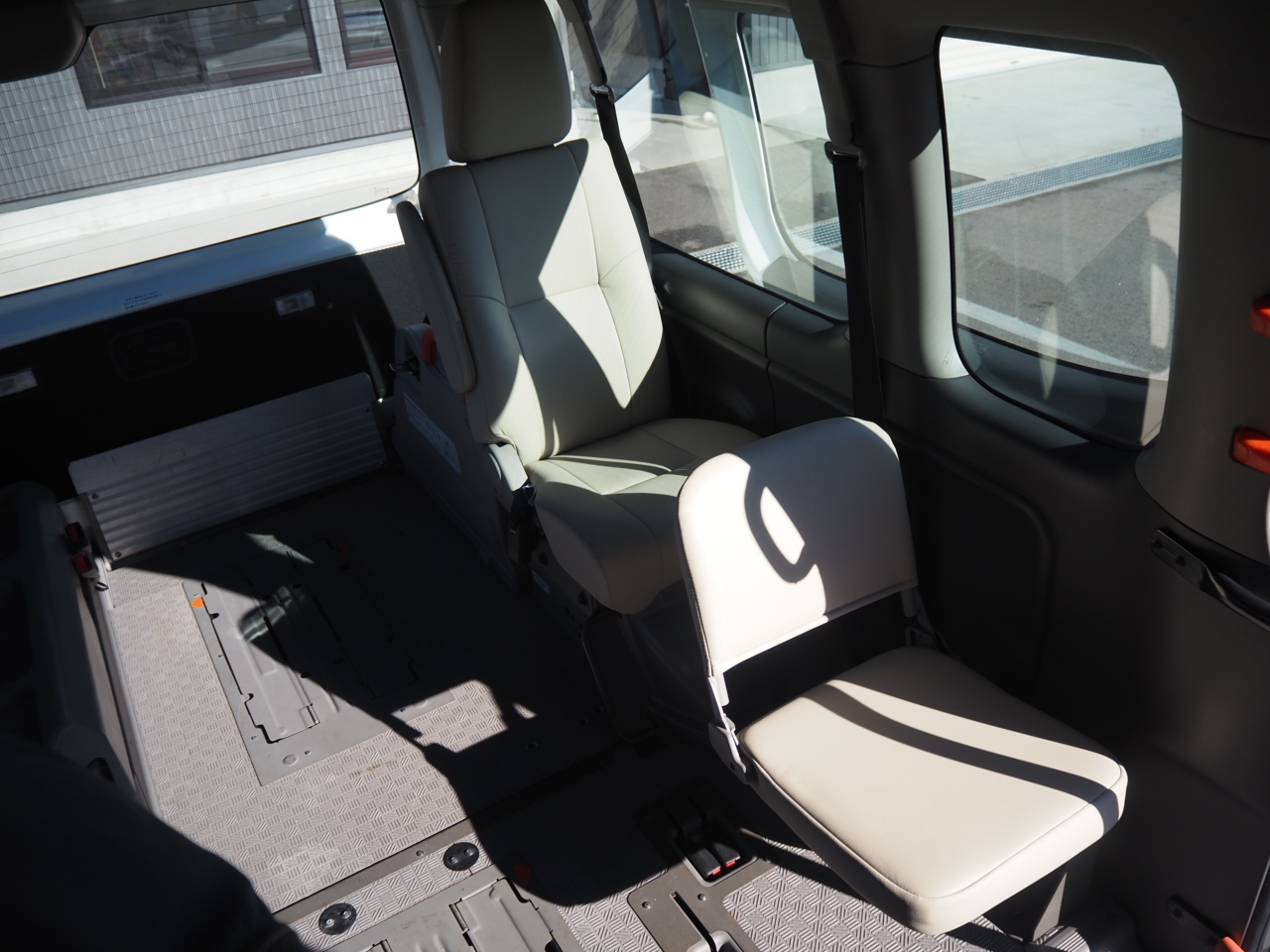 日産NV350キャラバン