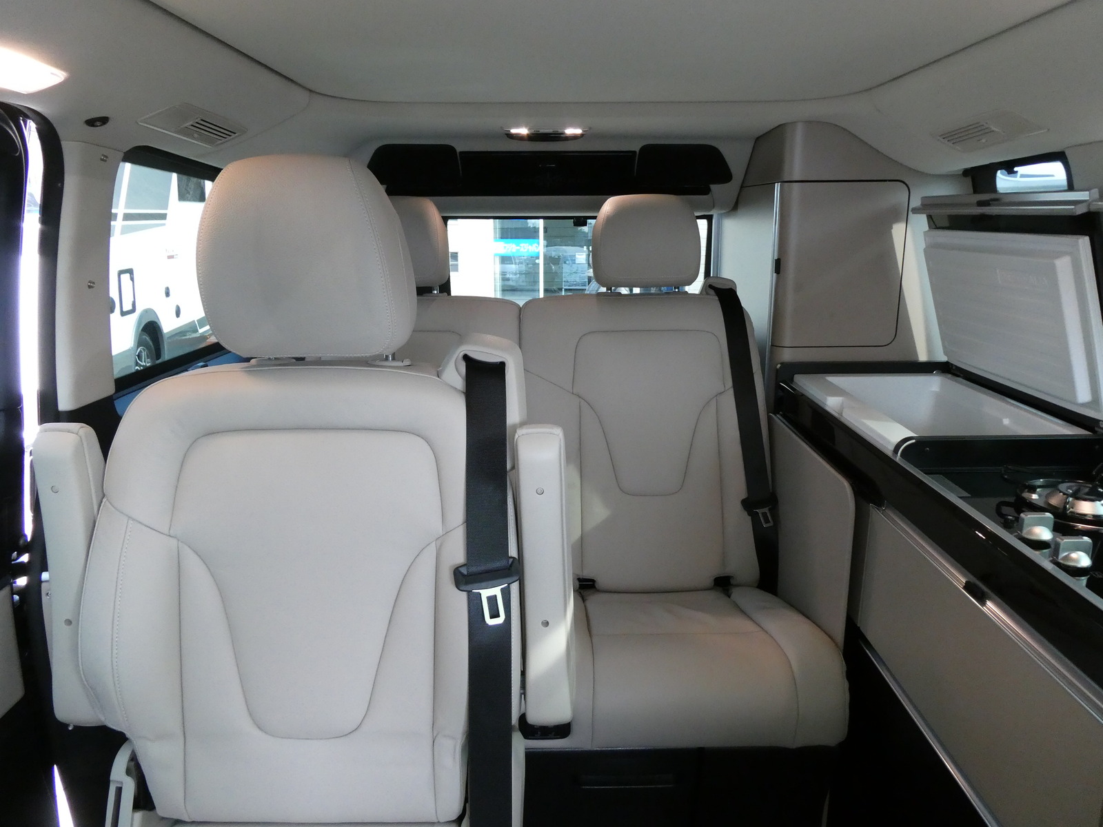 キャンピングカーバンコン