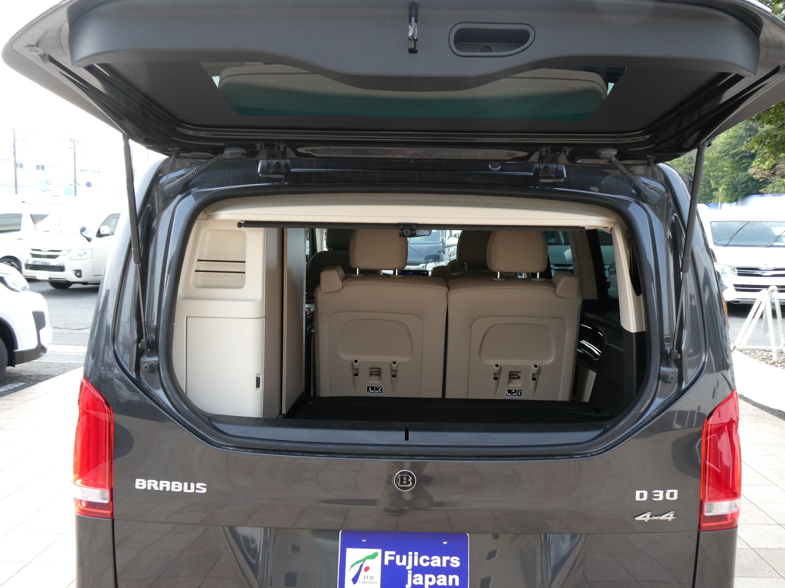 キャンピングカーバンコン