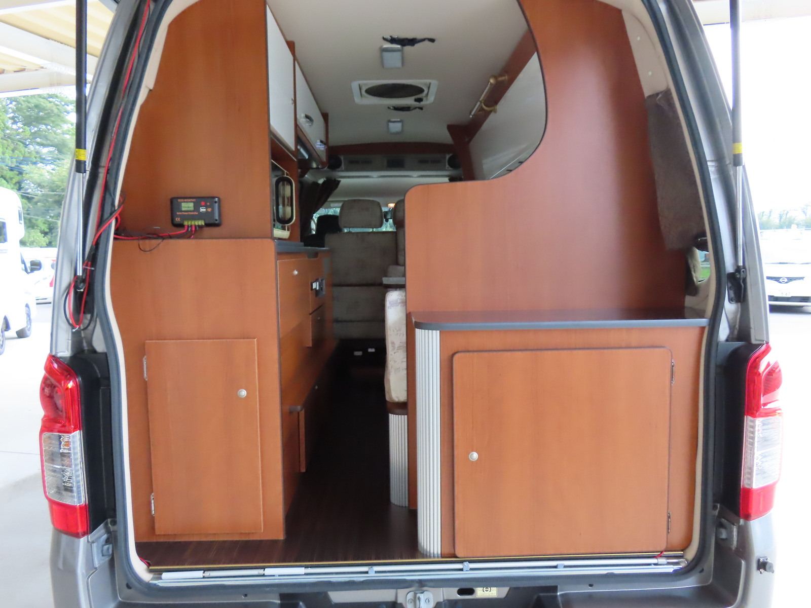 キャンピングカーバンコン