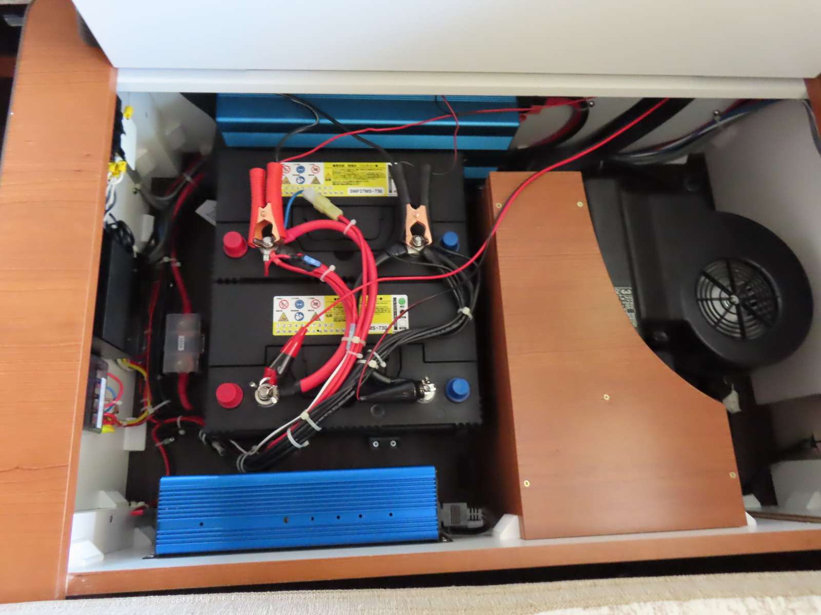 キャンピングカーバンコン