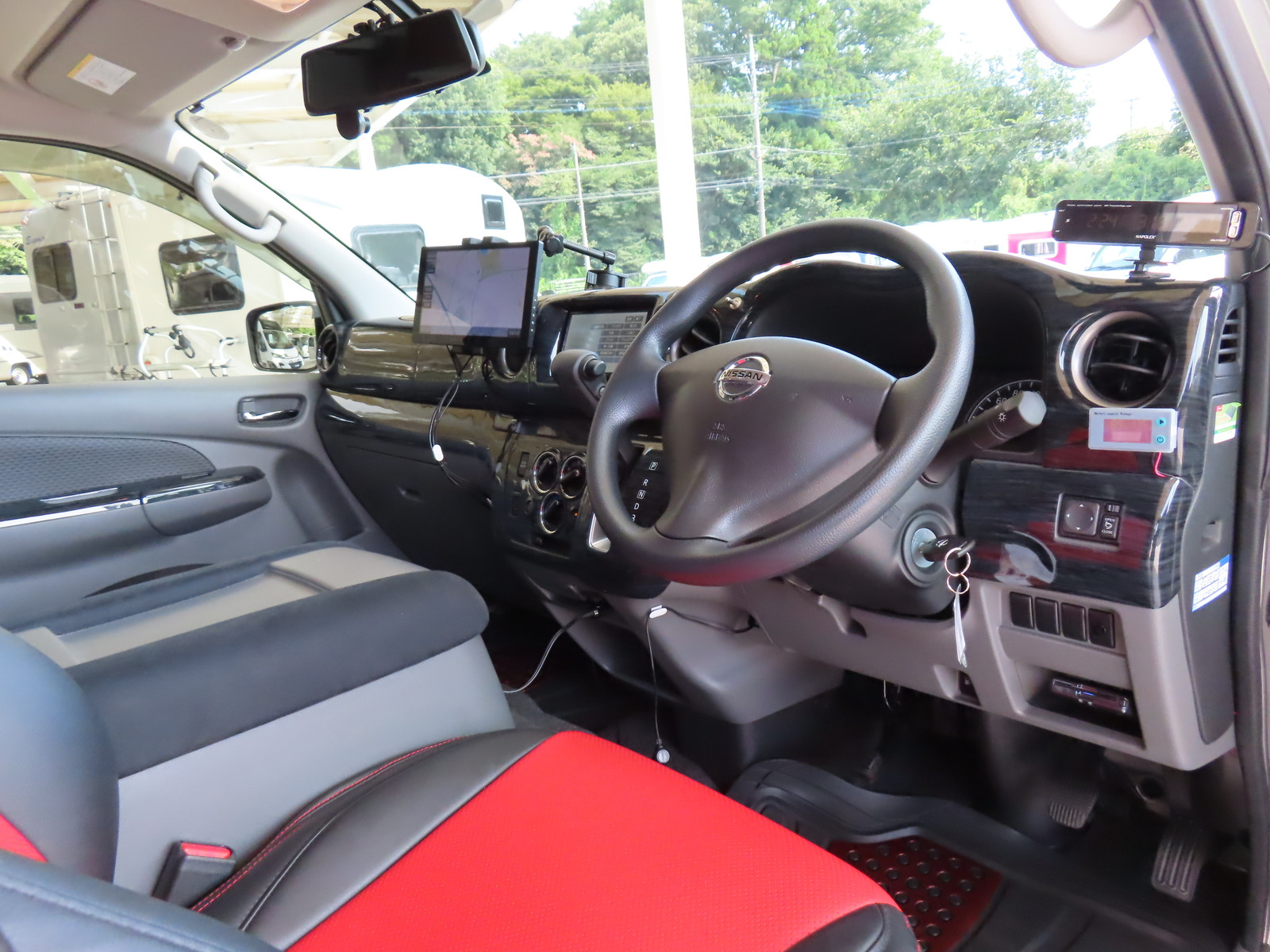 キャンピングカーバンコン