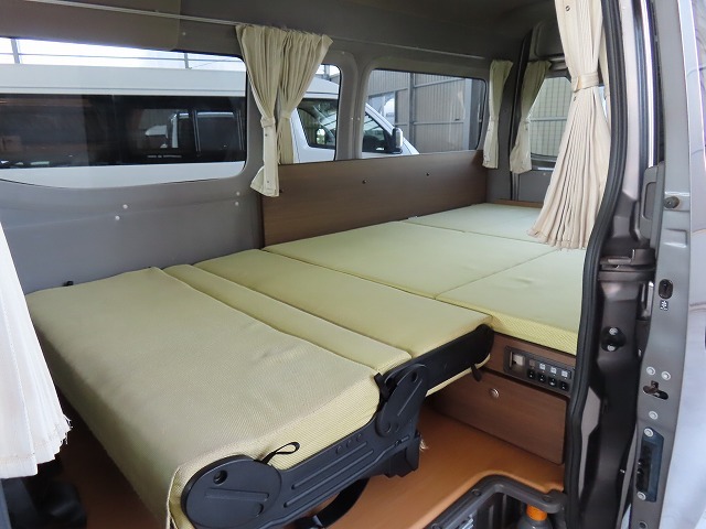 キャンピングカーバンコン