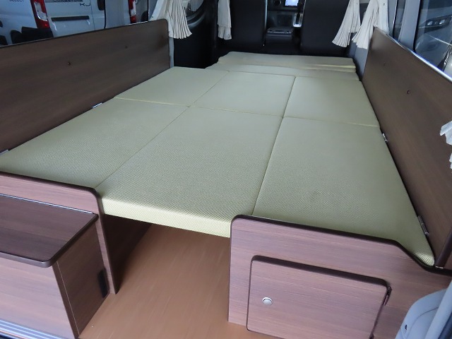 キャンピングカーバンコン