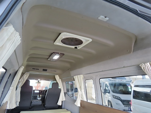 キャンピングカーバンコン