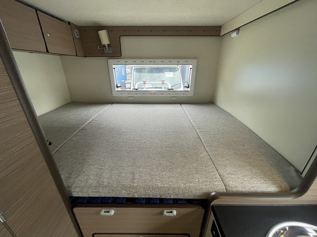 キャンピングカーキャブコン