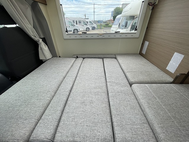 キャンピングカーキャブコン