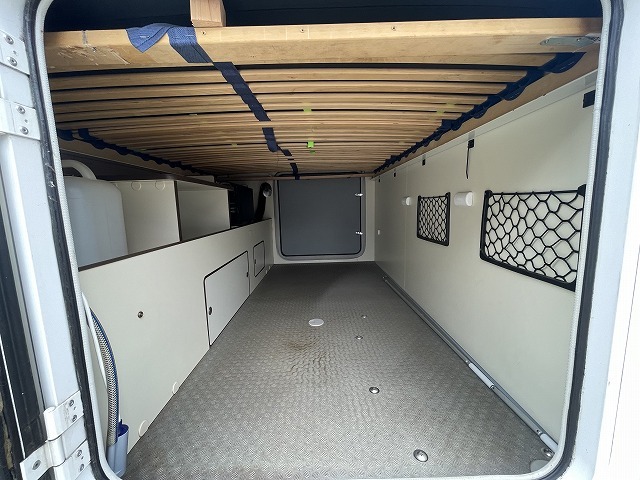 キャンピングカーキャブコン