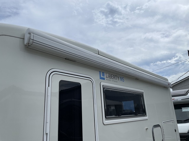 キャンピングカーキャブコン