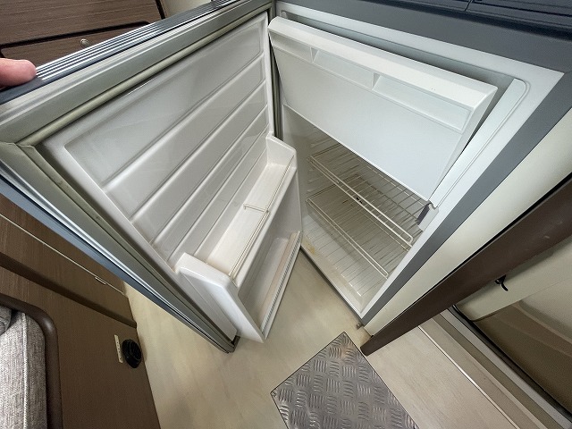 キャンピングカーキャブコン