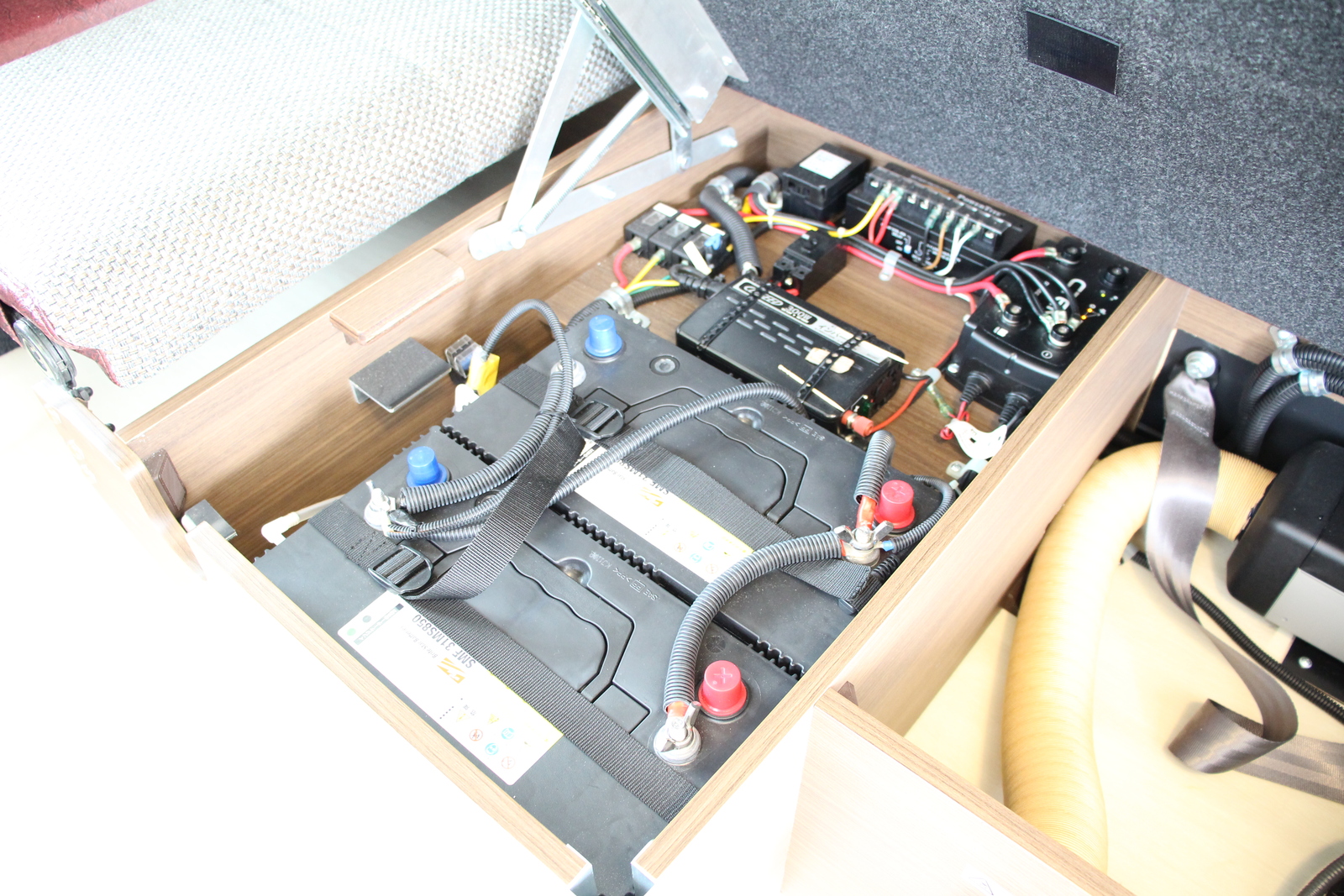 キャンピングカーバンコン