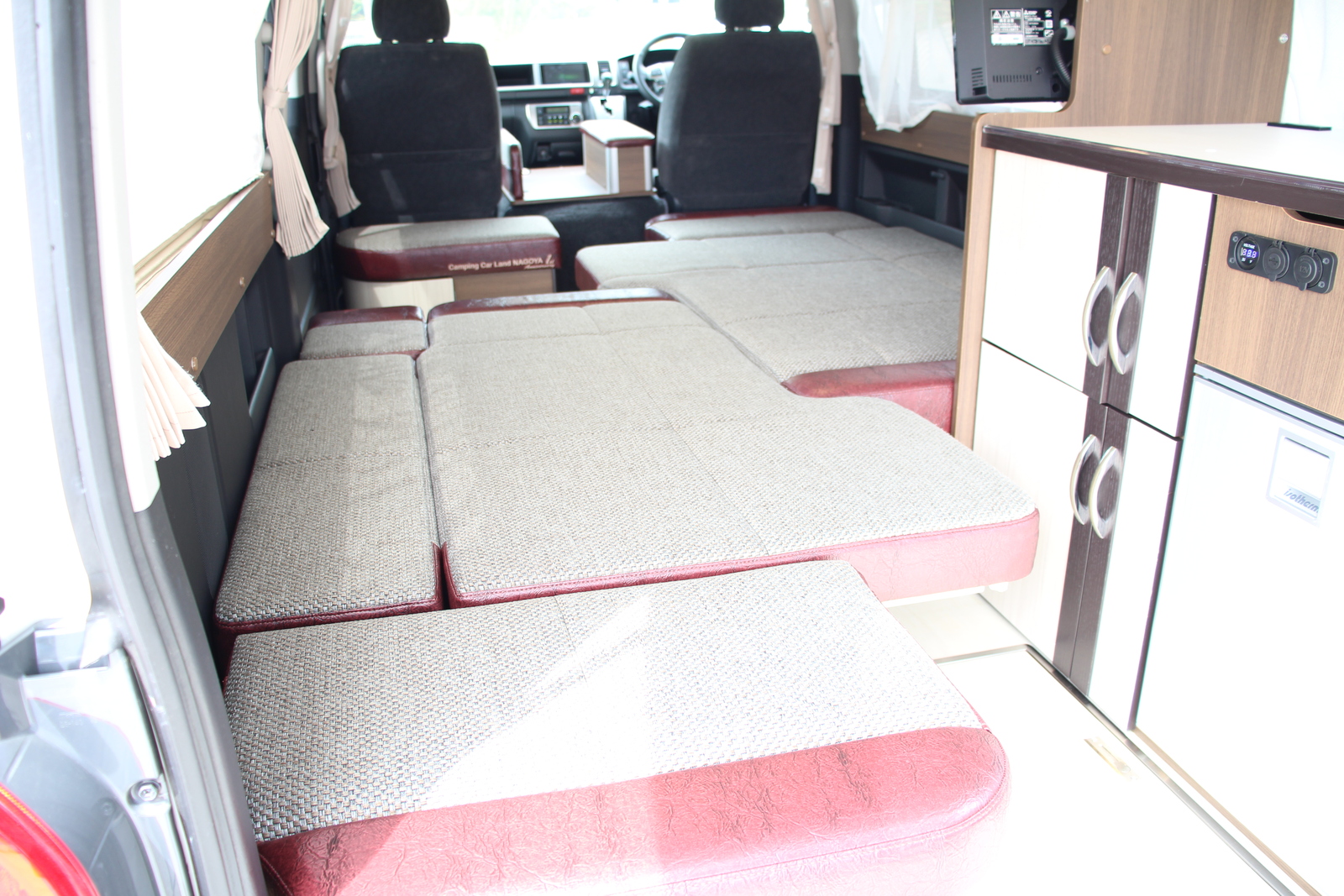 キャンピングカーバンコン