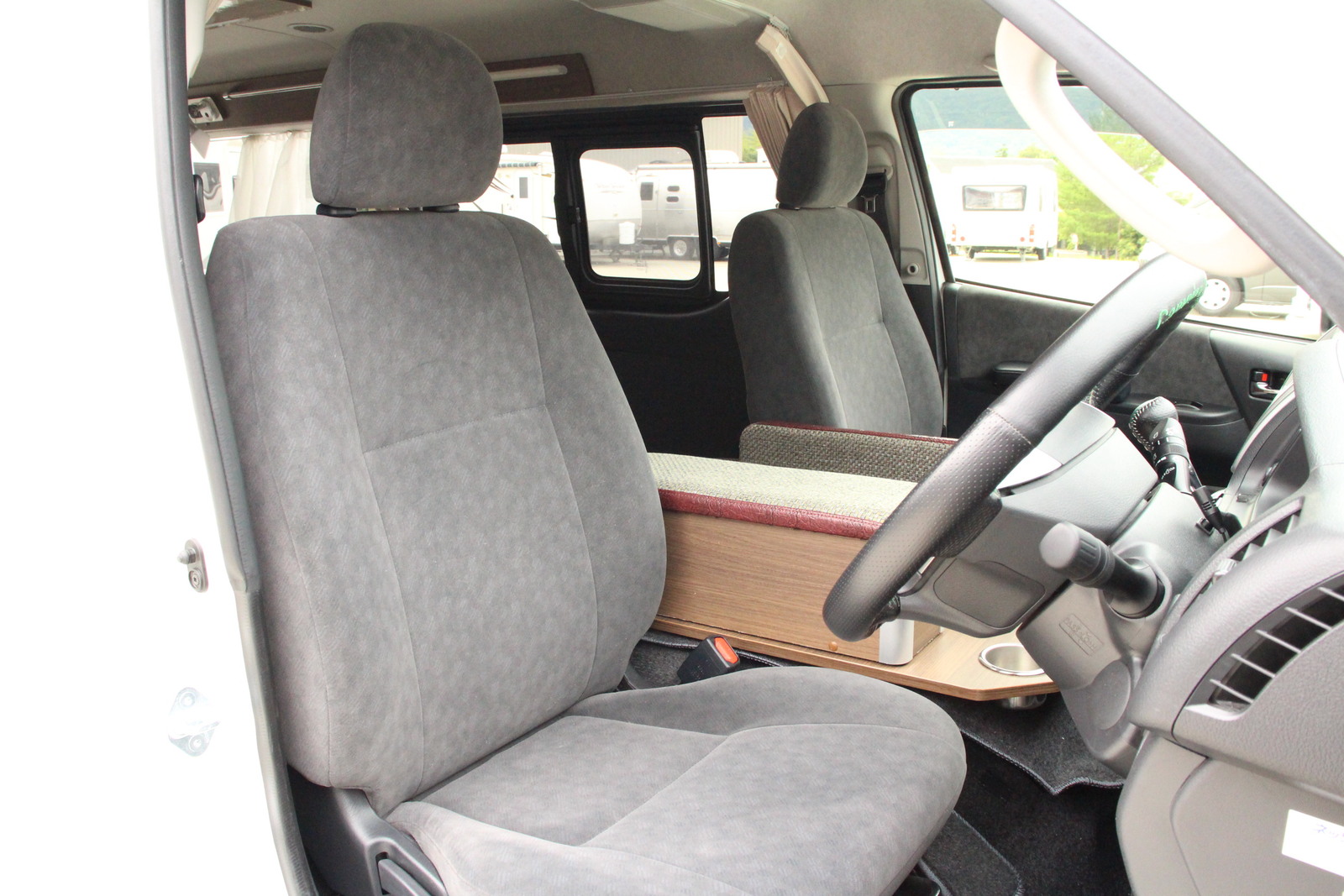 キャンピングカーバンコン