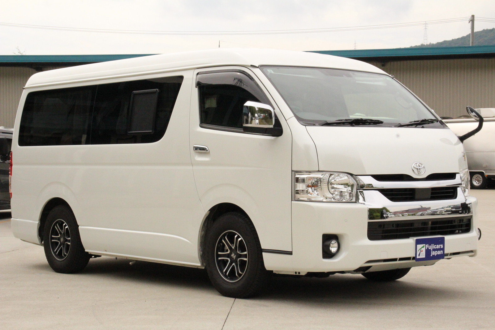 キャンピングカーバンコン