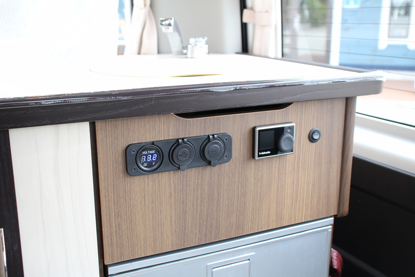 キャンピングカーバンコン