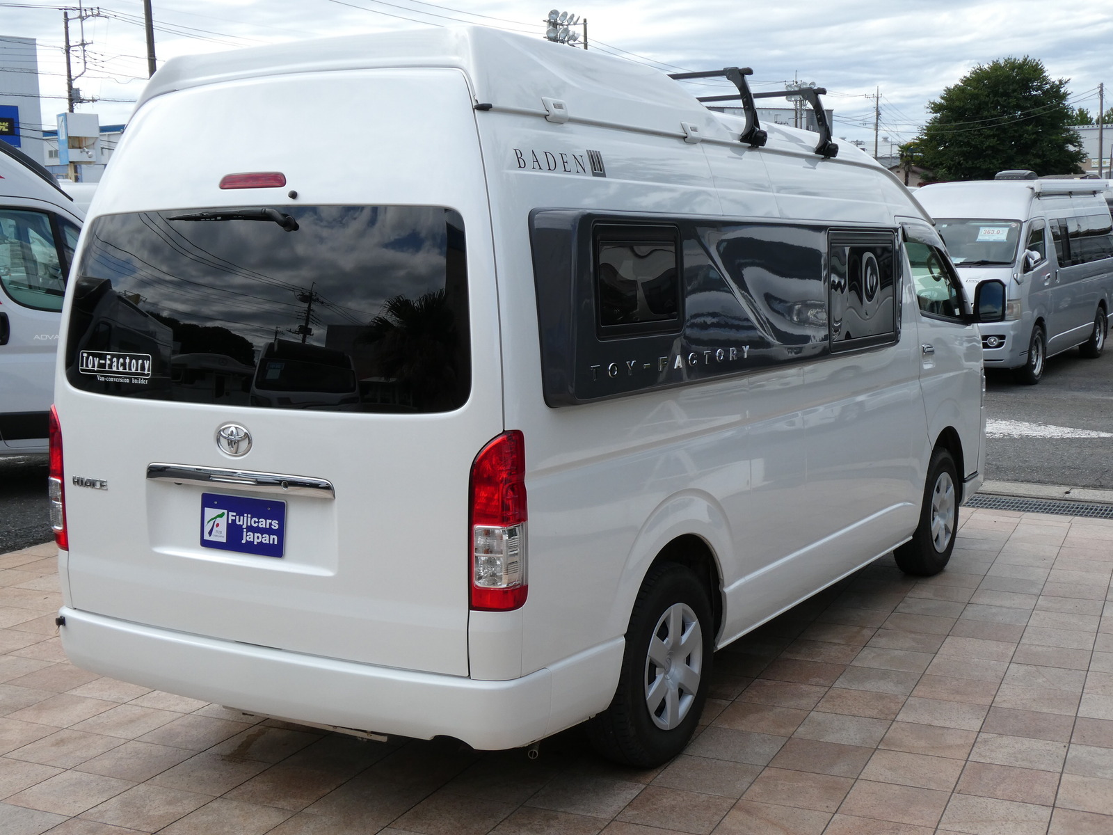 キャンピングカーバンコン