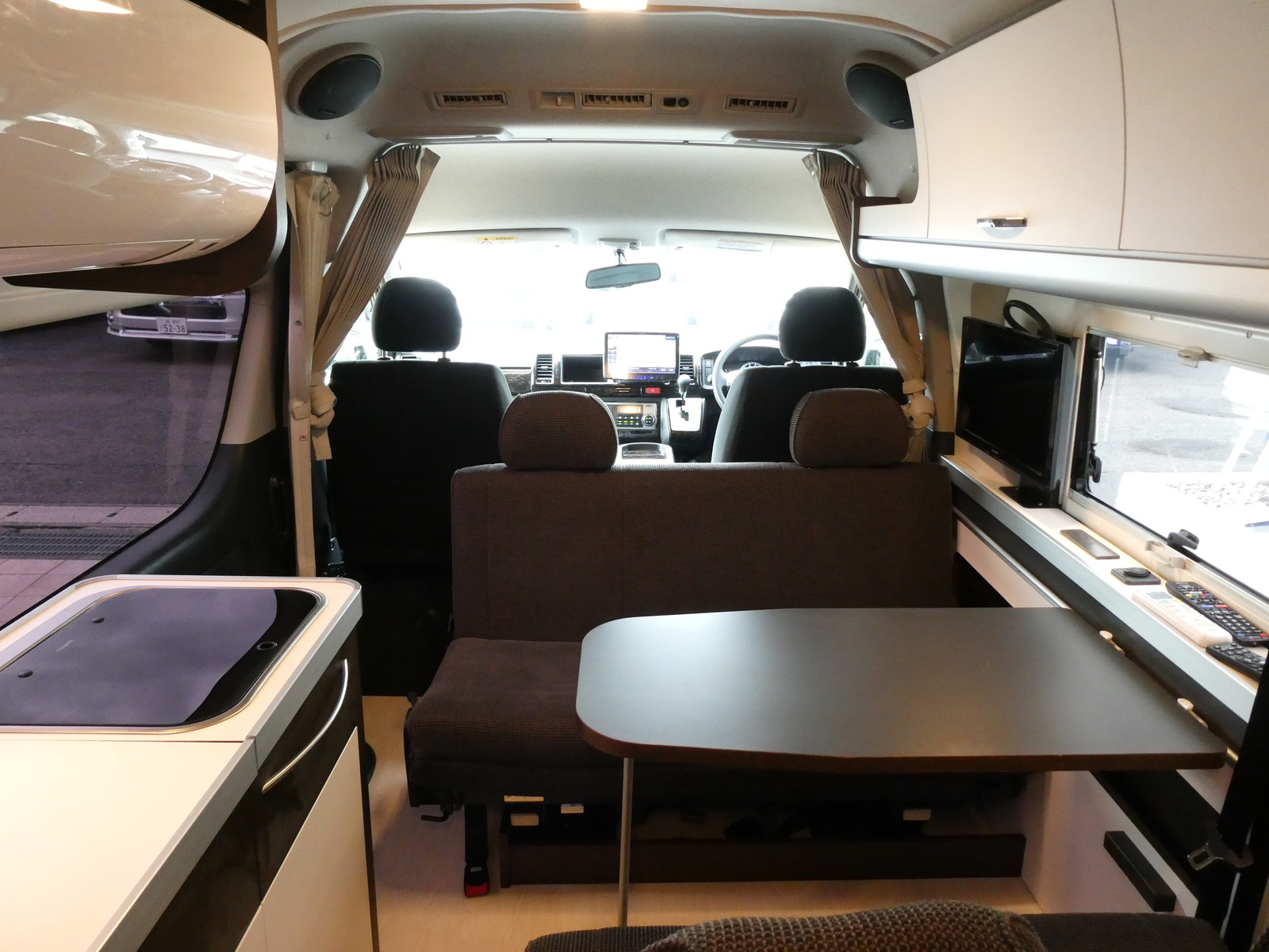 キャンピングカーバンコン