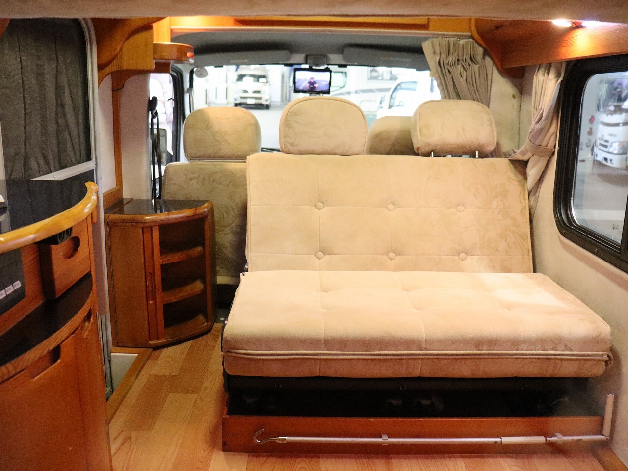 キャンピングカー軽キャンパー