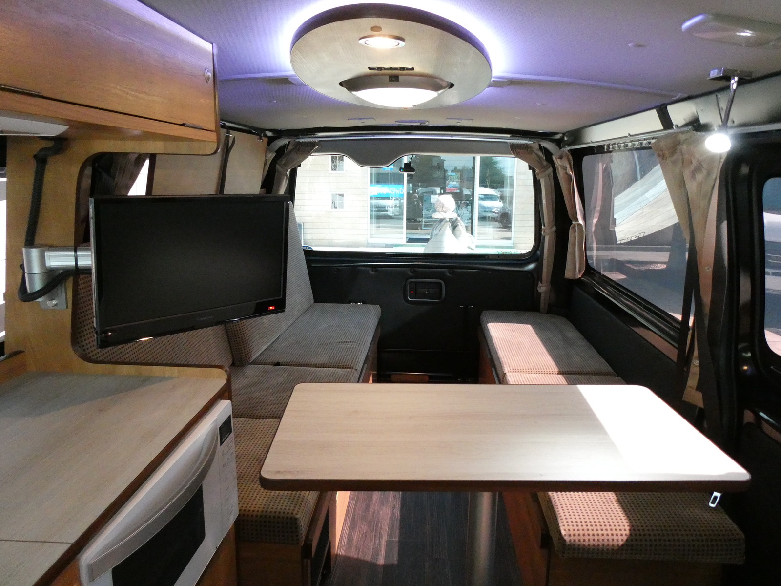 キャンピングカーバンコン